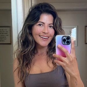Meet your Posher, Dominique